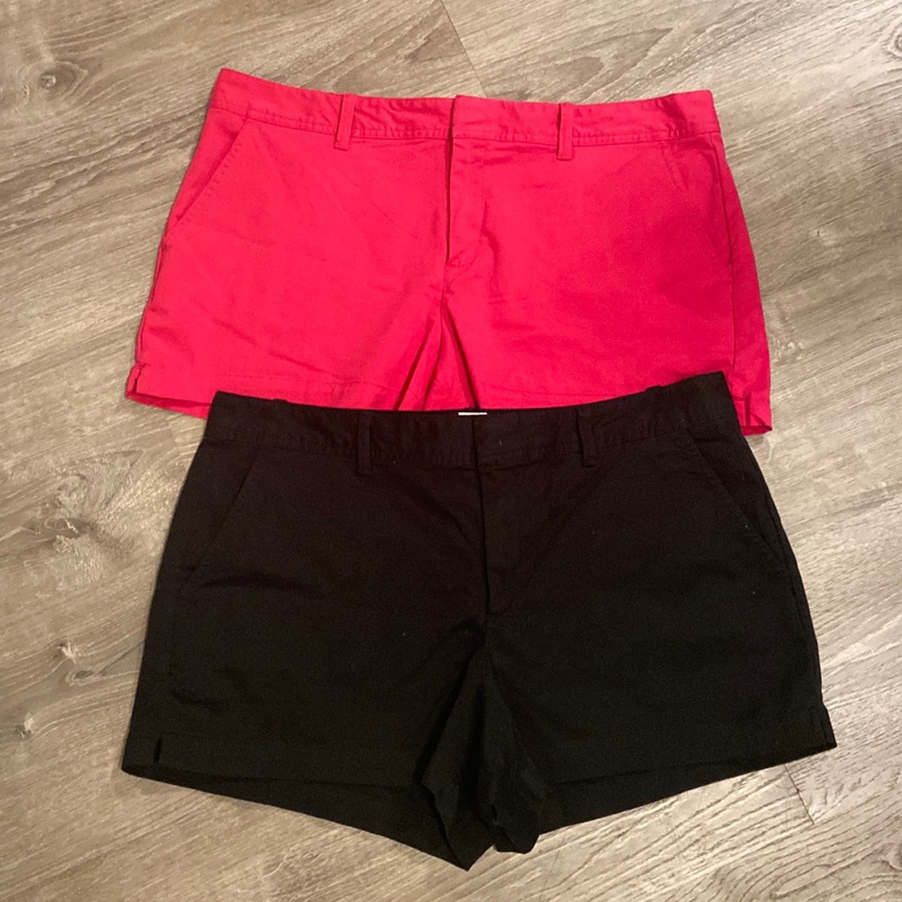 Gap Women's City Shorts 3" Black & Pink